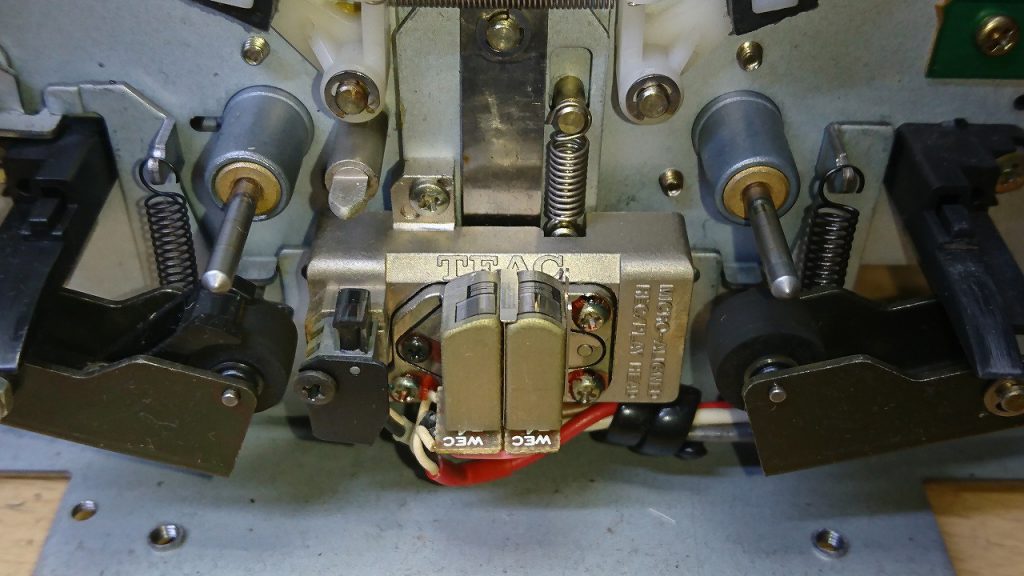 TEAC V-870 録音・再生ヘッド拡大