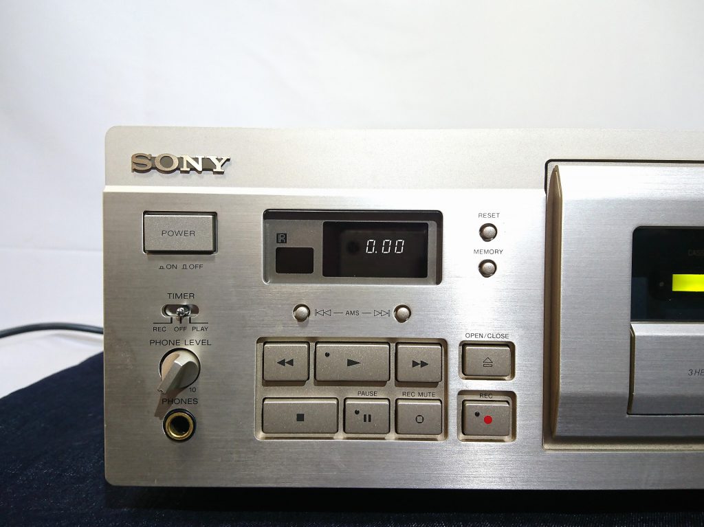 SONY TC-kA7ES カウンターとテープ操作ボタン