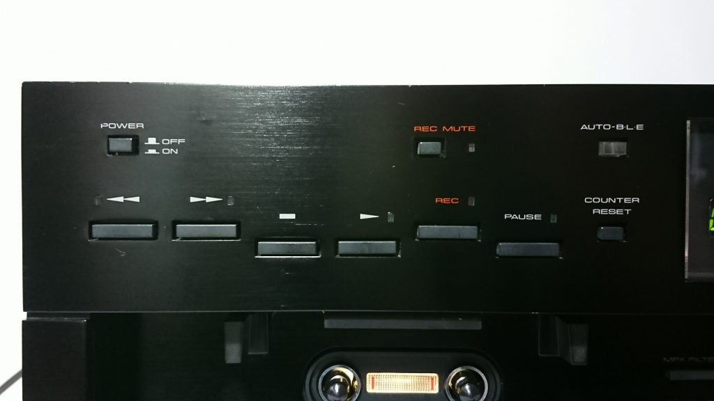 CT-A1 テープ操作ボタン